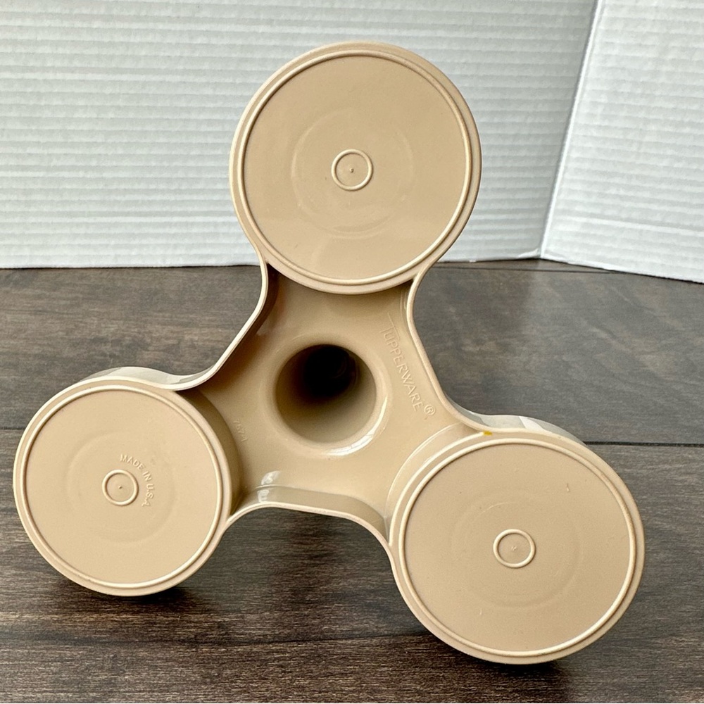 Tupperware 3-piece Condiment Caddy with Lids - Picture 11 of 13